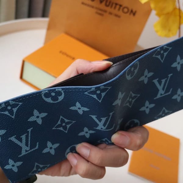 ルイヴィトン 偽物 ポルトフォイユ スレンダー 折りたたみ財布 M82798