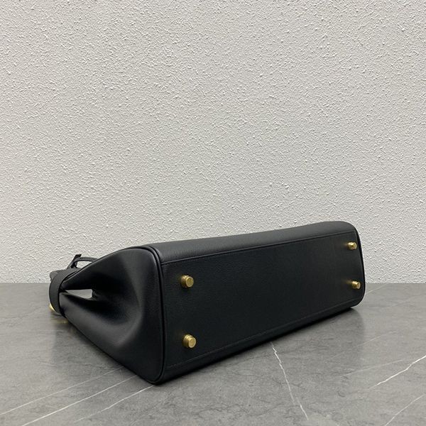 注目度抜群!セリーヌ ミディアム アナベルバッグ 偽物 Cea49627