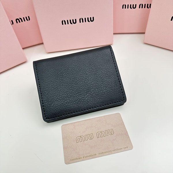 ミュウミュウ 財布 スーパーコピー アウトレット mya01290