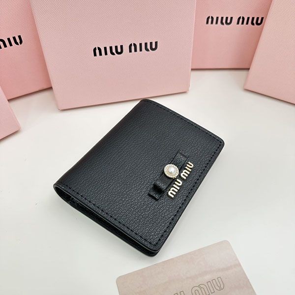 ミュウミュウ 財布 スーパーコピー アウトレット mya01290