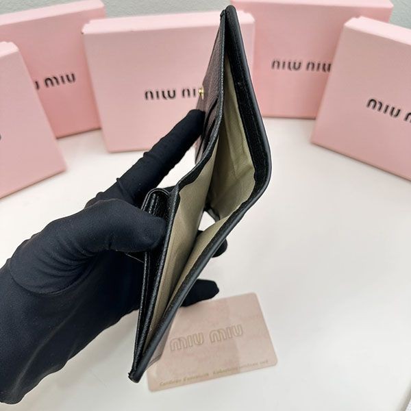 ミュウミュウ 財布 スーパーコピー アウトレット mya01290