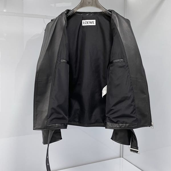 大人気!ロエベ 偽物 バイカージャケット ナパラム ロゴ ベルト付き loh49383