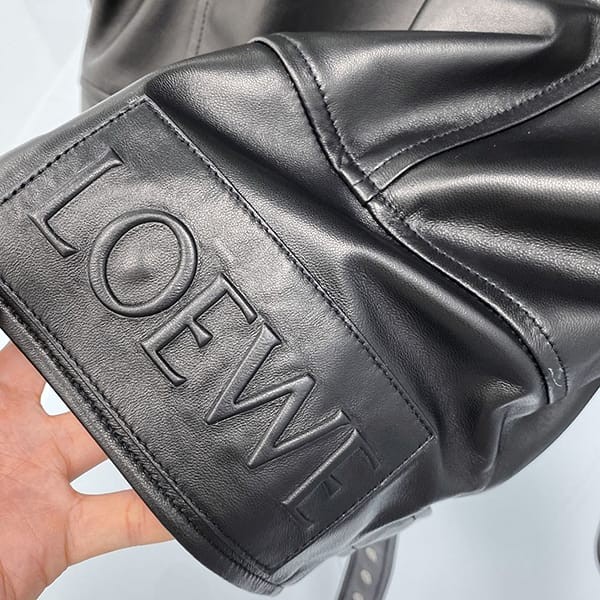 大人気!ロエベ 偽物 バイカージャケット ナパラム ロゴ ベルト付き loh49383