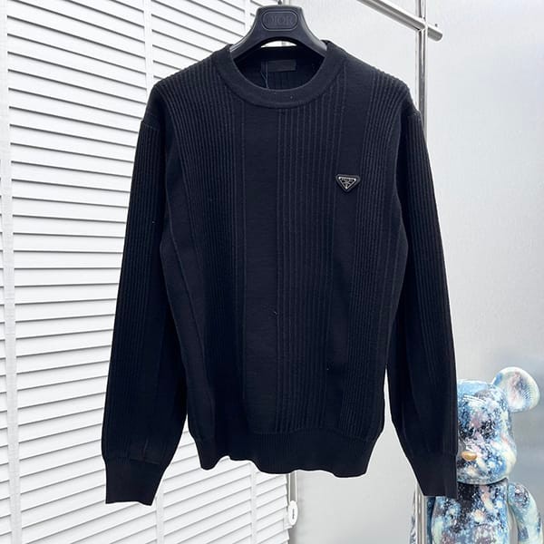 激安価格!プラダ 偽物 ウールxカシミア クルーネック セーター 2色 puo09808