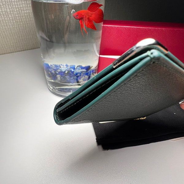 絶対欲しい!カルティエ トレンドグリーン 6 偽物クレジット kaa93558