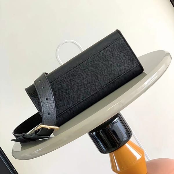 激安価格!ルイヴィトン ロック ゴー トートバッグ コピー M23637