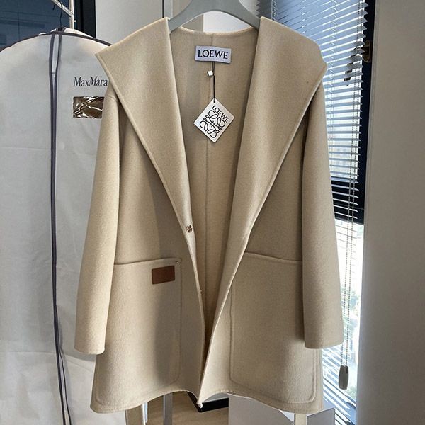 絶対欲しい!ロエベ おしゃれウールカシミアコート 偽物 loy32711
