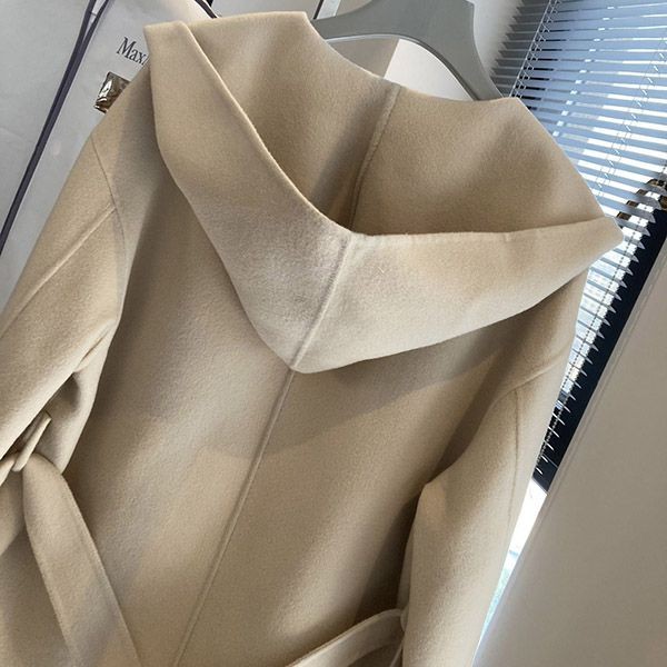 絶対欲しい!ロエベ おしゃれウールカシミアコート 偽物 loy32711