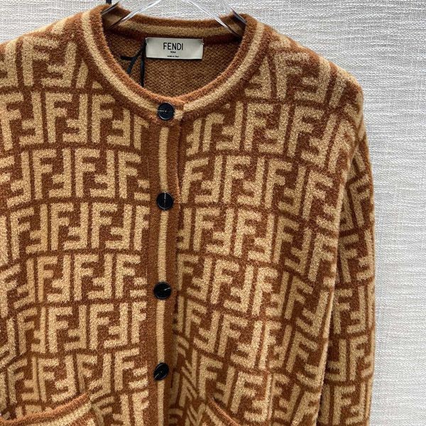 フェンディ ブラウンカシミア カーディガン 偽物 fee29690