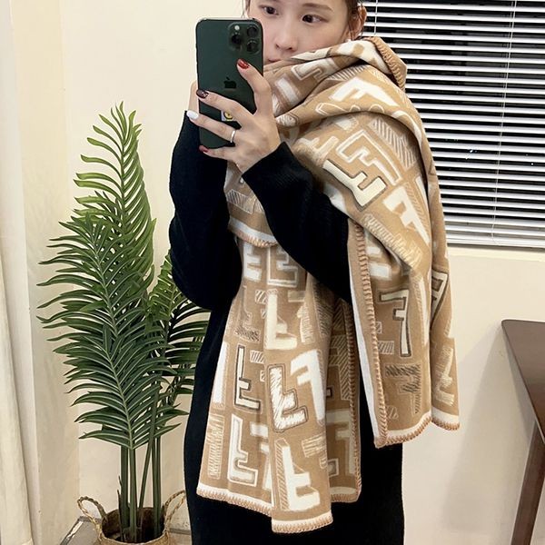 入手困難品!フェンディ FFモチーフ ロゴ カシミヤ マフラー コピー fee34711