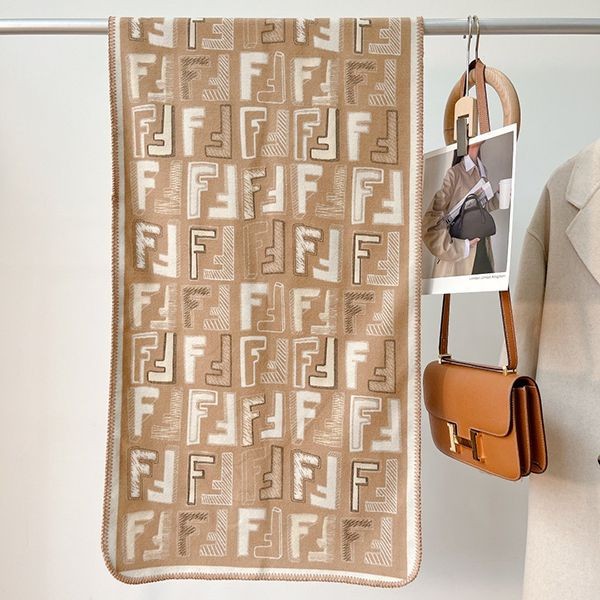 入手困難品!フェンディ FFモチーフ ロゴ カシミヤ マフラー コピー fee34711