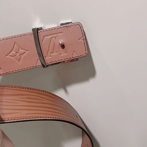 ルイヴィトン LV Initiales ベルト 偽物 40mm vui55663