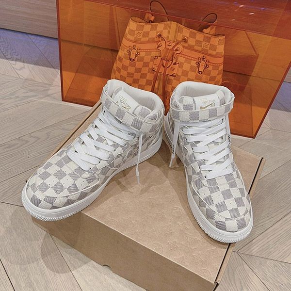 超希少!ヴィトン x ナイキ Air Force 1 偽物 Mid By Virgil Abloh ホワイト naq67249