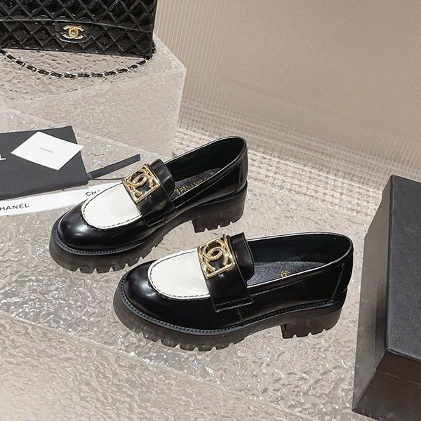 シャネル ロゴ ローファー モカシン コピー shi64375