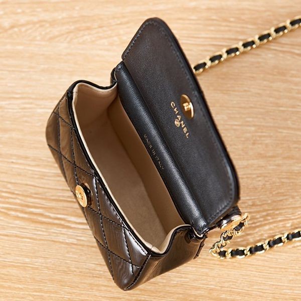 絶対欲しい!可愛い♡シャネル ミニ フリップバッグ 偽物 AP3124