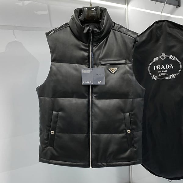 激安価格!プラダ コピー カシミヤ ショート ダウンベスト レザー pum72430