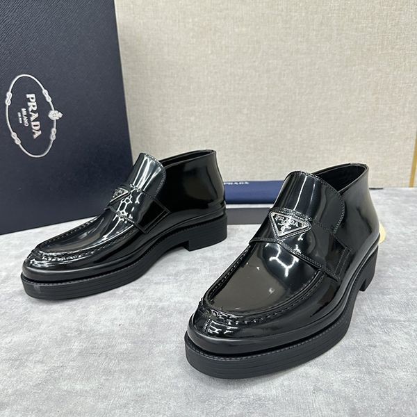 ★日本!!人気!プラダ レザーレースアップブーツ 偽物 pui04152
