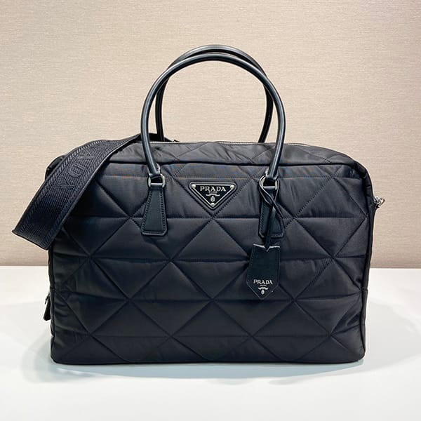 プラダ◆Re-Nylon トップステッチ 偽物 トラベルバッグ puq62921