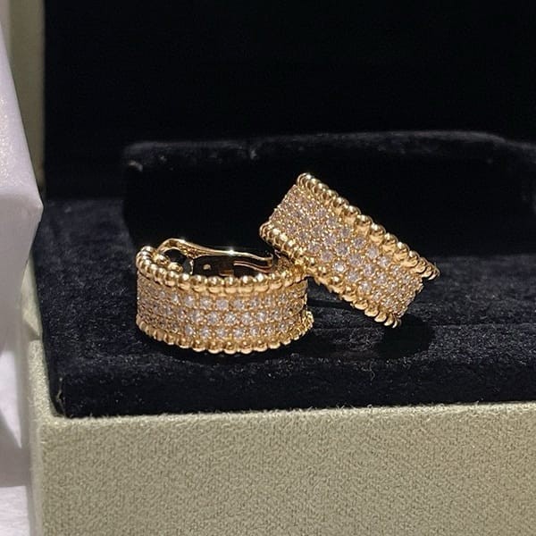 Van Cleef Arpels 偽物 ペルレ クローバー ピアス ダイヤ ゴールド vax02903