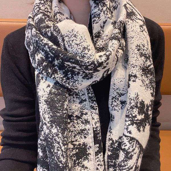 絶対欲しい!可愛い♡ディオール トワル ドゥ ジュイ カシミア マフラー 偽物 der83235