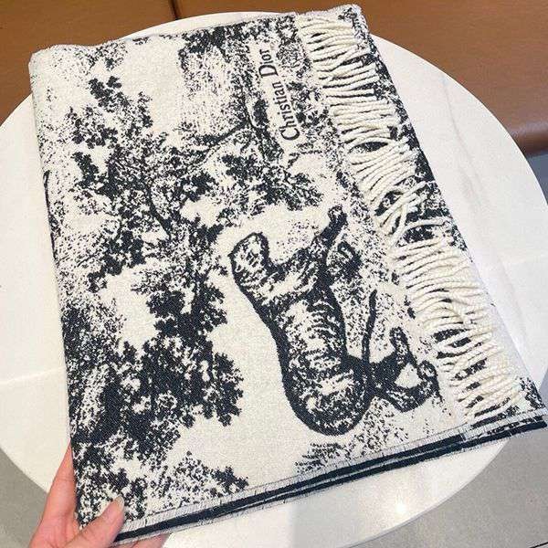 絶対欲しい!可愛い♡ディオール トワル ドゥ ジュイ カシミア マフラー 偽物 der83235