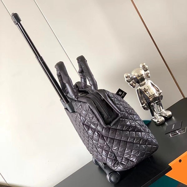 シャネル コココクーン キャリーバッグ 偽物/トロリーバッグ/トラベルバッグ 旅行用 ナイロン 黒 ブラック shd82427