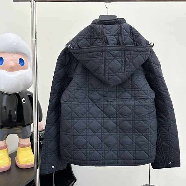 注目度抜群!ディオール フード付き ジャケット 偽物 der72079
