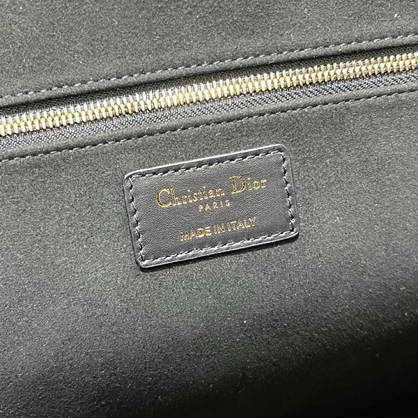 ディオール ブックトート 偽物 バッグ レザー ラージ♡ M1323OWHP