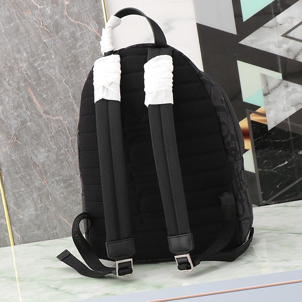 <毎日の必需品・どんなコーデにも>☆ディオール☆RIDER バックパック 偽物 1ESBA088YXL