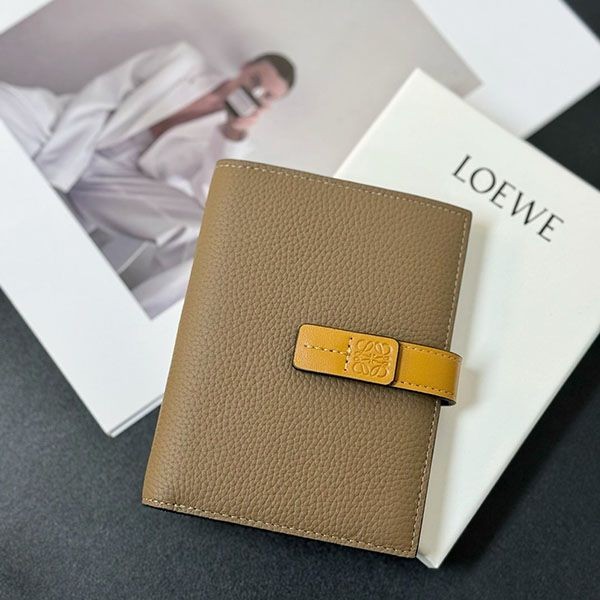 ロエベ 折り財布 コンパクトウォレット lom65020