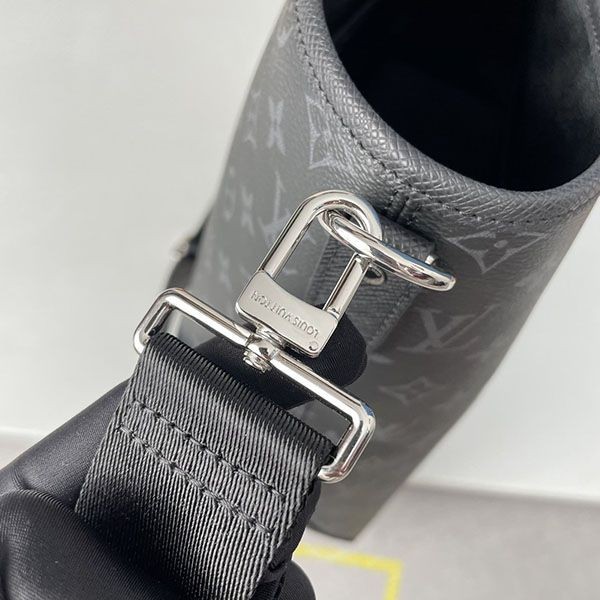 ルイヴィトン バッグ 偽物 ウィークエンドM30937