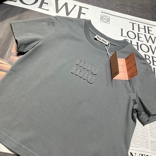 絶対欲しい!セリーヌ コットンジャージー ルーズ 半袖 Tシャツ 偽物 Cey85506