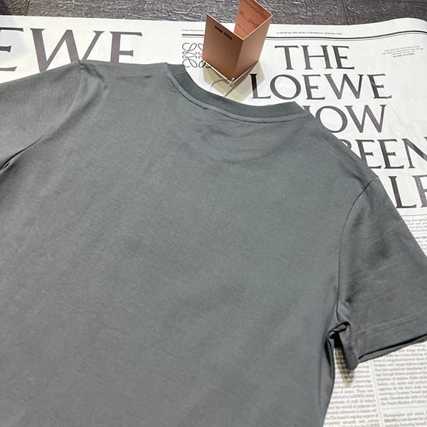 絶対欲しい!セリーヌ コットンジャージー ルーズ 半袖 Tシャツ 偽物 Cey85506