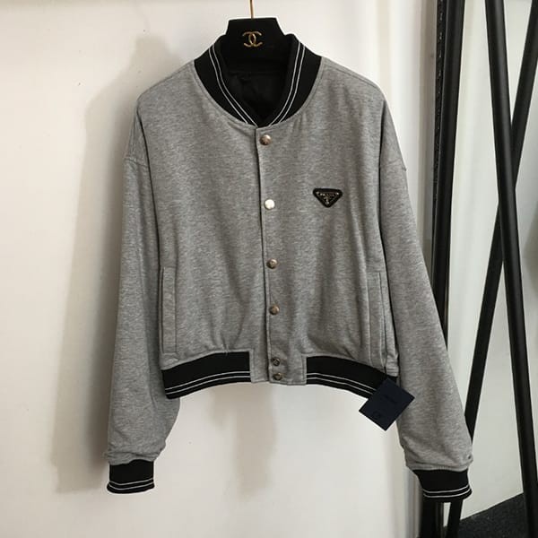 プラダ 偽物 Re-Nylon×コットン リバーシブル スタジャン puf36914