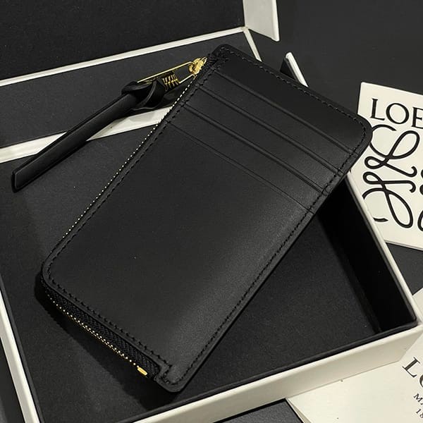 ★日本!!人気!ロエベ ロゴ コインカードホルダー コピー loi85078