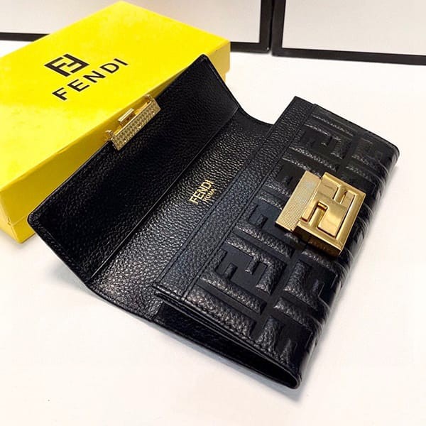フェンディ バゲットコンチネンタル 財布 スーパーコピー fei04019