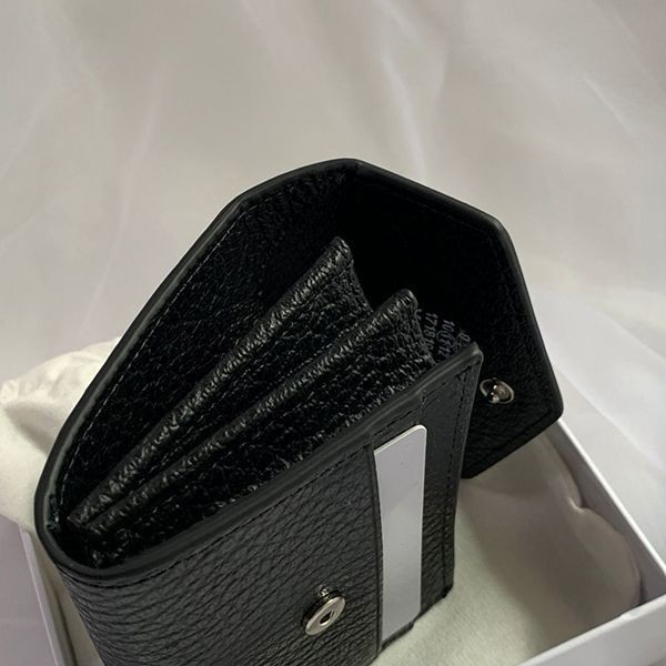 メゾンマルジェラmm6 二つ折り財布 偽物 Mat58688
