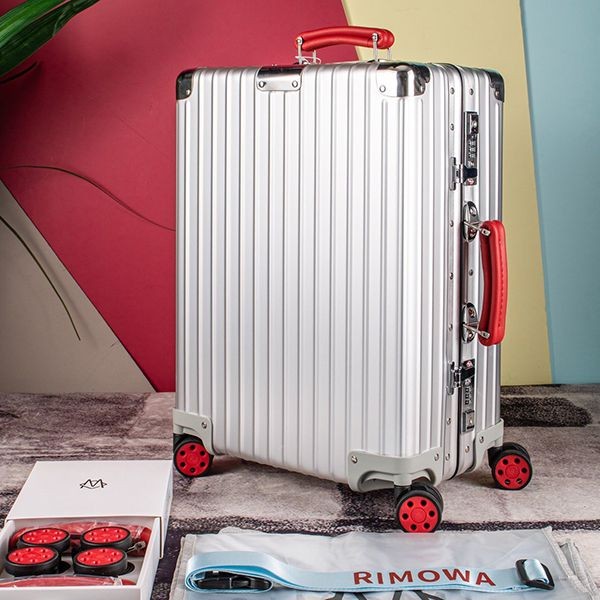 【リモワ】新作 クラシック "Cabin"スーツケース コピー数量限定! ric58121