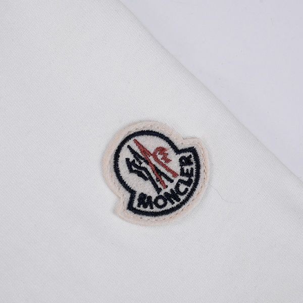 大人気!モンクレール ロゴレタリング 半袖Tシャツ mog43247