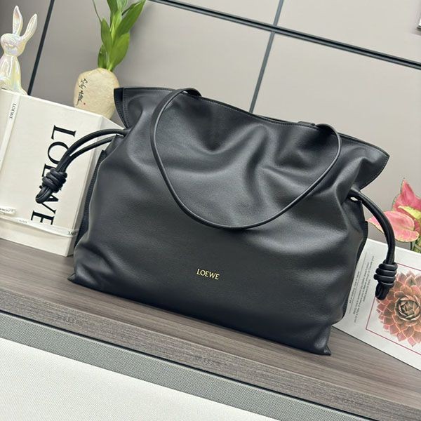 定番 ロエベ フラメンコクラッチ ミニ ナパカーフ 巾着 バッグ lof17195