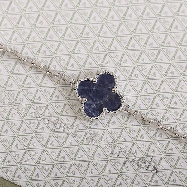 大人気!ヴァンクリーフ&アーペル アルハンブラ ブレスレット5 vaz86556