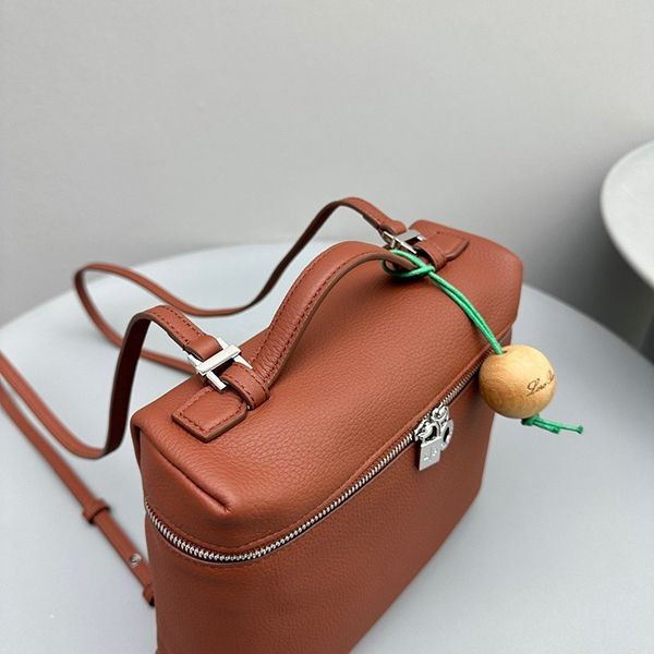ロロピアーナ Extra Pocket バックパック L23.5 偽物 rol36099