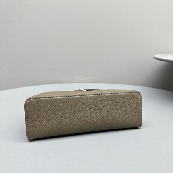 超希少!ロロピアーナ エクストラ ポケット ポーチ L19 パチモンショルダー バッグ rop81930