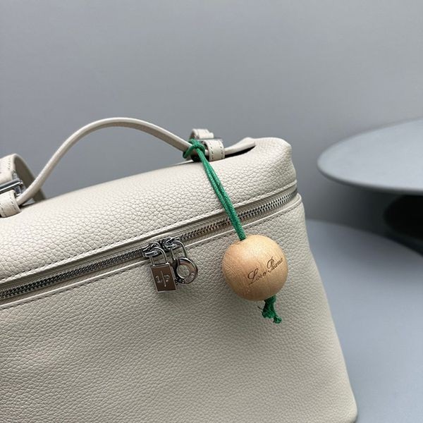 超希少★レア!ロロピアーナ Extra Pocket バックパック 偽物 L23.5 roj74766
