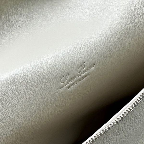 超希少★レア!ロロピアーナ Extra Pocket バックパック 偽物 L23.5 roj74766