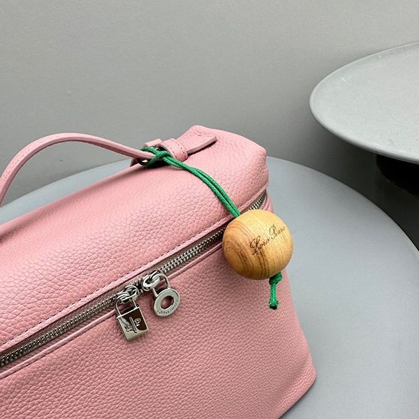 超人気 ロロピアーナ Extra Pocket バックパック L23.5 偽物 roz50346