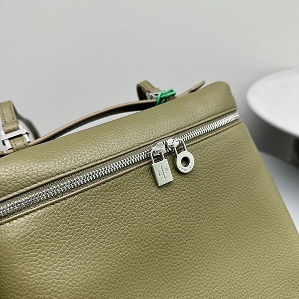 注目度抜群!ロロピアーナ Extra Pocket バックパック パチモンL23.5 rof24137