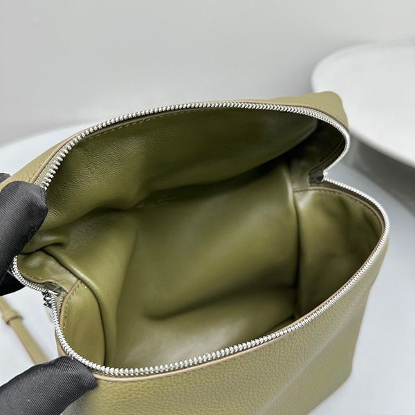 注目度抜群!ロロピアーナ Extra Pocket バックパック パチモンL23.5 rof24137