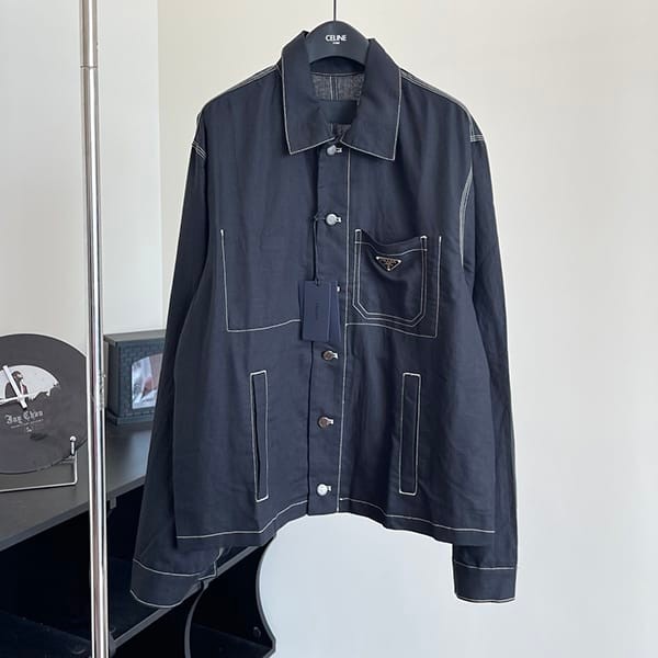 プラダ スーパーコピー Re-Nylon ブルゾンジャケット puj62384