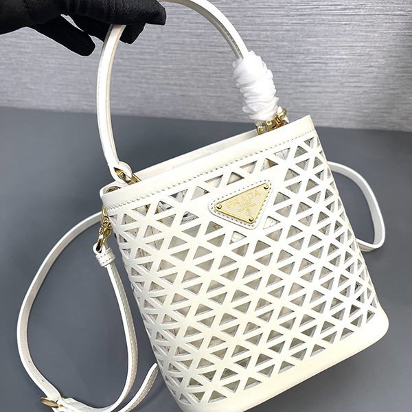プラダ パニエ カットアウト 偽物レザー★ ミニ 1BA2172CY4
